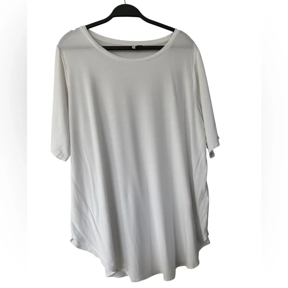 Cato’s White Women's Top Size 18/20W - Picture 1 of 3